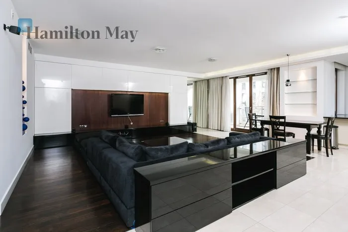 City: Warszawa Street: Leona Kruczkowskiego Region: Śródmieście Subregion: Powiśle Distance to centre: 1.35 km Level: 4 Price: 14000 PLN Bedrooms: 2 Bathrooms: 2 Size: 120m2 Price/m2: 117 PLN - slider