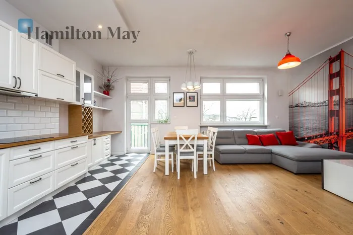 City: Kraków Street: Rynek Dębnicki Region: Dębniki Distance to centre: 1.37 km Level: 3 Price: 7000 PLN Bedrooms: 2 Bathrooms: 1 Size: 90m2 Price/m2: 78 PLN - slider