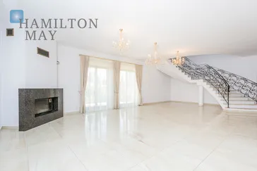 City: Warszawa Street: Łokciowa Region: Wilanów Subregion: Zawady Distance to centre: 9.86 km Level: -9 Price: 21000 PLN Bedrooms: 7 Bathrooms: 7 Plot size: 1200m2 Price/m2: 25 PLN - slider