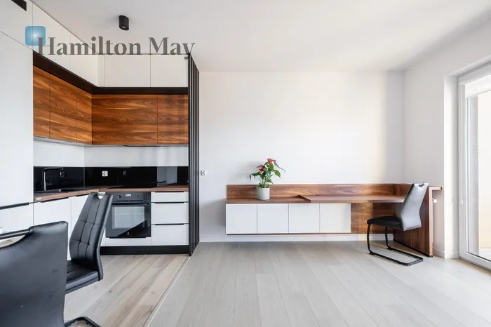 City: Kraków Street: Kobierzyńska Region: Podgórze Distance to centre: 3.09 km Level: 6 Price: 3200 PLN Bedrooms: 1 Bathrooms: 1 Size: 40m2 Price/m2: 80 PLN - slider