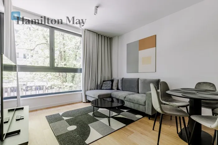 City: Warszawa Street: Grzybowska Region: Wola Subregion: Mirów Distance to centre: 1.32 km Level: 1 Price: 6500 PLN Bedrooms: 2 Bathrooms: 1 Size: 47m2 Price/m2: 138 PLN - slider