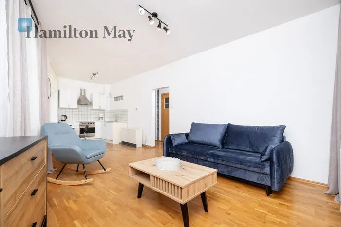 City: Kraków Street: Warszauera Region: Stare Miasto Subregion: Kazimierz Distance to centre: 1.2 km Level: 2 Price: 855000 PLN Bedrooms: 1 Bathrooms: 1 Size: 48.25m2 Price/m2: 17720 PLN - slider