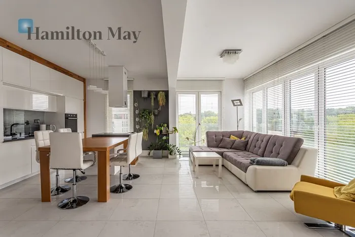 City: Warszawa Street: Szaserów Region: Praga-Południe Subregion: Grochów Distance to centre: 7.28 km Level: 3 Price: 1050000 PLN Bedrooms: 0 Bathrooms: 1 Size: 65.22m2 Price/m2: 16099 PLN - slider