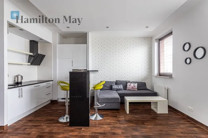 City: Warszawa Street: Fundamentowa Region: Praga-Południe Subregion: Grochów Distance to centre: 4.94 km Level: 7 Price: 1190000 PLN Bedrooms: 1 Bathrooms: 1 Size: 72.1m2 Price/m2: 16505 PLN - slider