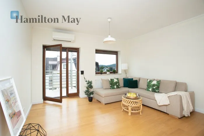 Street: Zakrzowiecka Region: Dębniki Distance to centre: 4.49 km Level: 3 Price: 545000 PLN Bedrooms: 0 Bathrooms: 1 Size: 34.11m2 Price/m2: 15978 PLN - slider