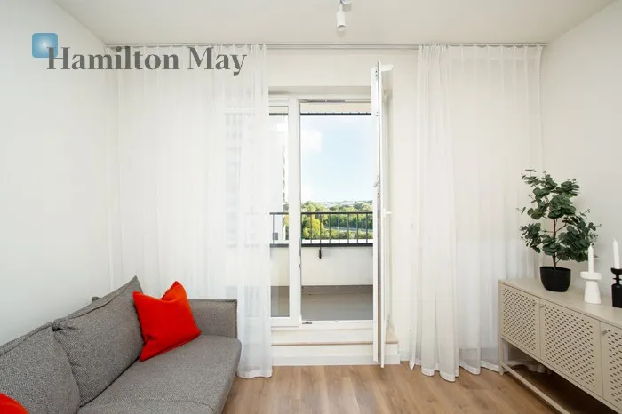 City: Kraków Street: Bolesława Orlińskiego Region: Czyżyny Distance to centre: 5.05 km Level: 5 Price: 841000 PLN Bedrooms: 2 Bathrooms: 1 Size: 48.17m2 - slider