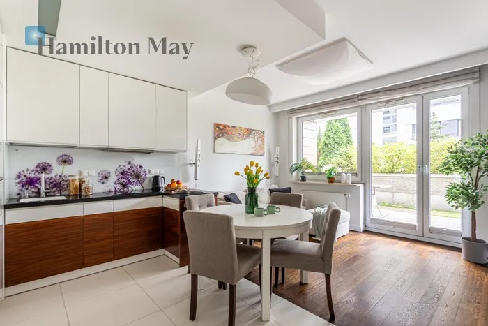 City: Warszawa Street: Hery Region: Bemowo Subregion: Fort Radiowo Distance to centre: 7.37 km Price: 3700 PLN Bedrooms: 2 Bathrooms: 1 Size: 58m2 Price/m2: 64 PLN - slider