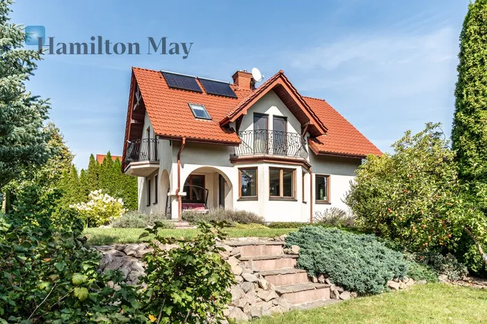 City: Szyce Street: Bliźniaków Region: Szyce Price: 1800000 PLN Bedrooms: 4 Bathrooms: 2 - slider