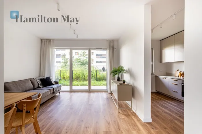 City: Warszawa Street: Żupnicza Region: Praga-Południe Subregion: Kamionek Distance to centre: 4.8 km Price: 1120000 PLN Bedrooms: 2 Bathrooms: 1 Size: 64.02m2 - slider