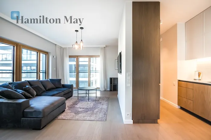 City: Warszawa Street: Grzybowska Region: Wola Subregion: Mirów Distance to centre: 1.48 km Level: 8 Price: 16000 PLN Bedrooms: 2 Bathrooms: 2 Size: 100m2 Price/m2: 160 PLN - slider