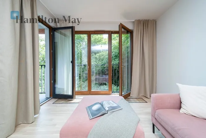 City: Kraków Street: Rękawka Region: Podgórze Distance to centre: 2.37 km Level: 4 Price: 3900 PLN Bedrooms: 1 Bathrooms: 1 Size: 45m2 Price/m2: 87 PLN - slider