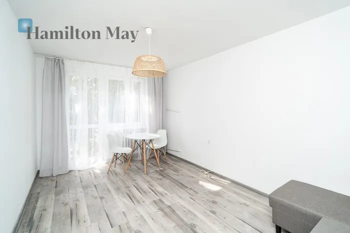 City: Kraków Street: Osiedle Tysiąclecia Region: Mistrzejowice Distance to centre: 5.46 km Level: 2 Price: 1200 PLN Bedrooms: 1 Bathrooms: 1 Size: 25m2 Price/m2: 48 PLN - slider