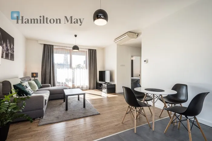 City: Kraków Street: Lubicz Region: Grzegórzki Subregion: Wesoła Distance to centre: 0.9 km Level: 4 Price: 5400 PLN - slider