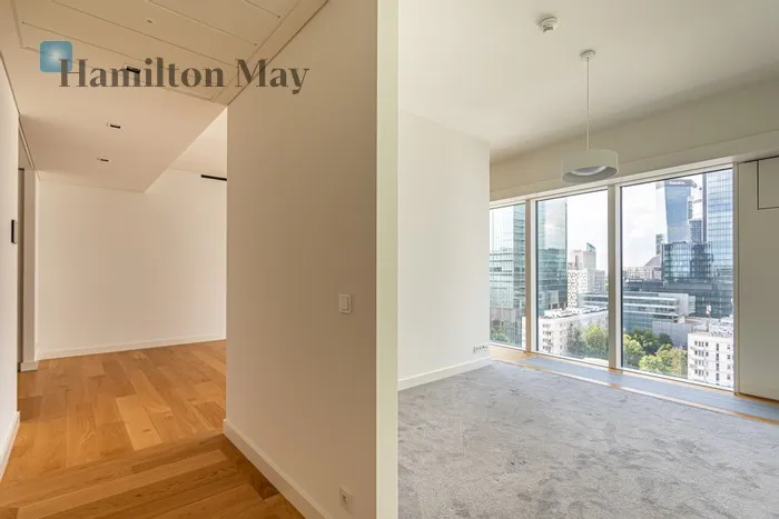 City: Warszawa Street: Złota Region: Śródmieście Subregion: Śródmieście Północne Distance to centre: 0.65 km Level: 13 Price on application: true Bedrooms: 1 Bathrooms: 1 Size: 79.3m2 Price/m2: 47919 PLN - slider