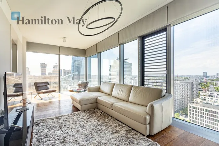 City: Warszawa Street: Twarda Region: Śródmieście Subregion: Śródmieście Północne Distance to centre: 0.92 km Level: 17 Price: 3840000 PLN Bedrooms: 1 Bathrooms: 2 Size: 77m2 Price/m2: 49870 PLN - slider