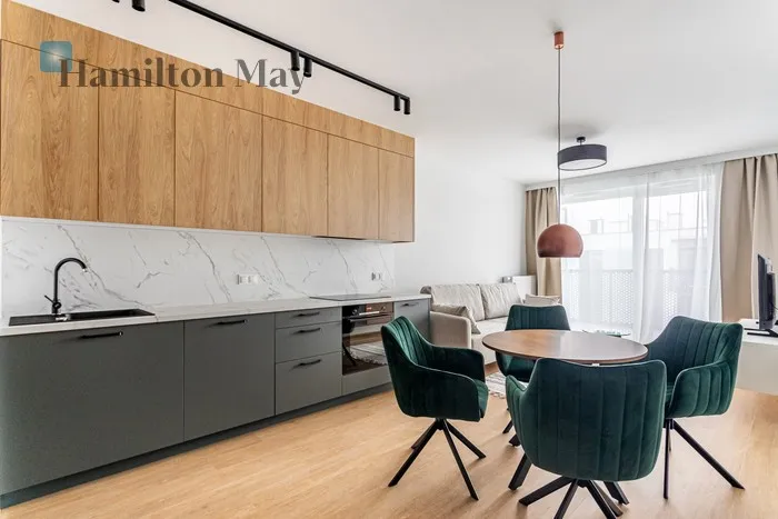 Street: Drwęcka Region: Praga-Południe Subregion: Grochów Distance to centre: 5.25 km Level: 4 Price: 5000 PLN Bedrooms: 2 Bathrooms: 1 Size: 56m2 Price/m2: 89 PLN - slider