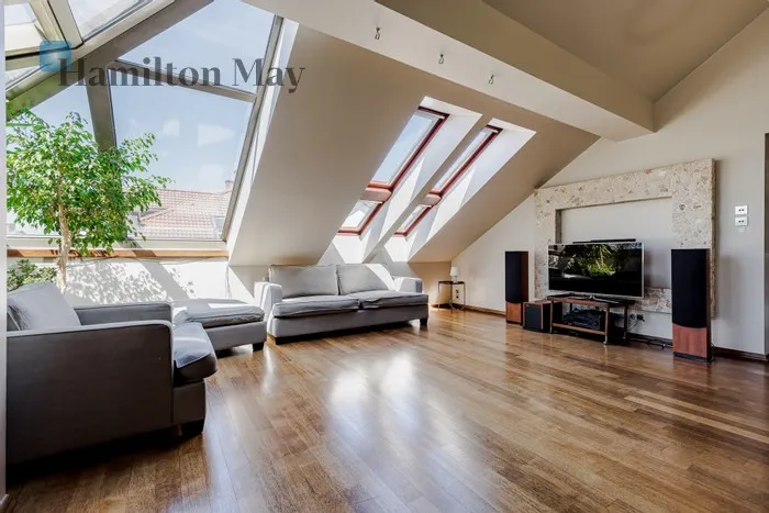 City: Warszawa Street: Aleje Jerozolimskie Region: Włochy Distance to centre: 6.55 km Level: 4 Price: 5000 PLN Bedrooms: 3 Bathrooms: 2 Size: 113m2 - slider