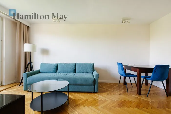 City: Warszawa Street: Stefana Batorego Region: Mokotów Subregion: Stary Mokotów Distance to centre: 2.11 km Level: 2 Price: 3200 PLN Bedrooms: 1 Bathrooms: 1 Size: 50m2 Price/m2: 64 PLN - slider