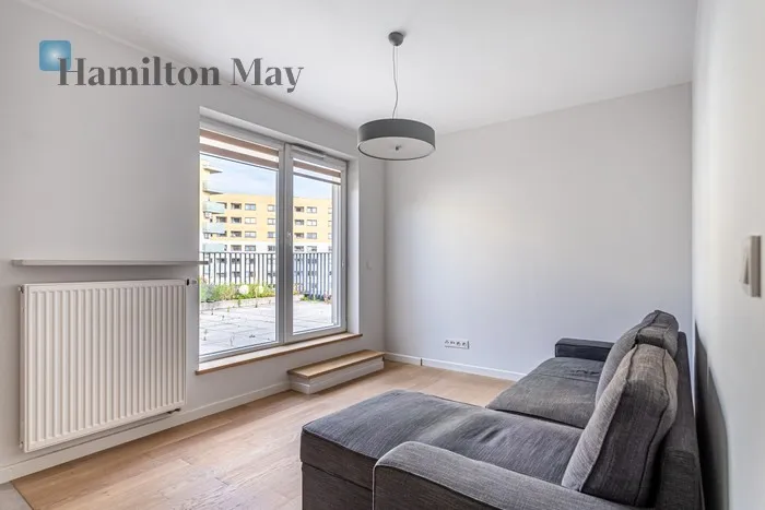 City: Warszawa Street: Gen. Tadeusza Pełczyńskiego Region: Bemowo Subregion: Górce Distance to centre: 7.33 km Level: 4 Price: 4000 PLN Bedrooms: 2 Bathrooms: 2 Size: 55m2 Price/m2: 73 PLN - slider