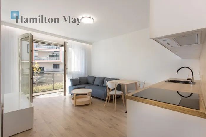 City: Wrocław Street: Długa Region: Stare Miasto Subregion: Szczepin Distance to centre: 1.9 km Level: 1 Price: 3000 PLN Bedrooms: 1 Bathrooms: 1 - slider