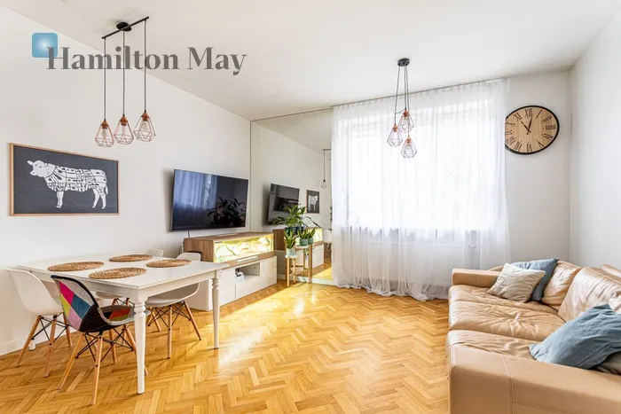 City: Warszawa Street: Ogrodowa Region: Wola Subregion: Czyste Distance to centre: 2.15 km Level: 1 Price: 5500 PLN Bedrooms: 1 Bathrooms: 1 Size: 46m2 Price/m2: 120 PLN - slider
