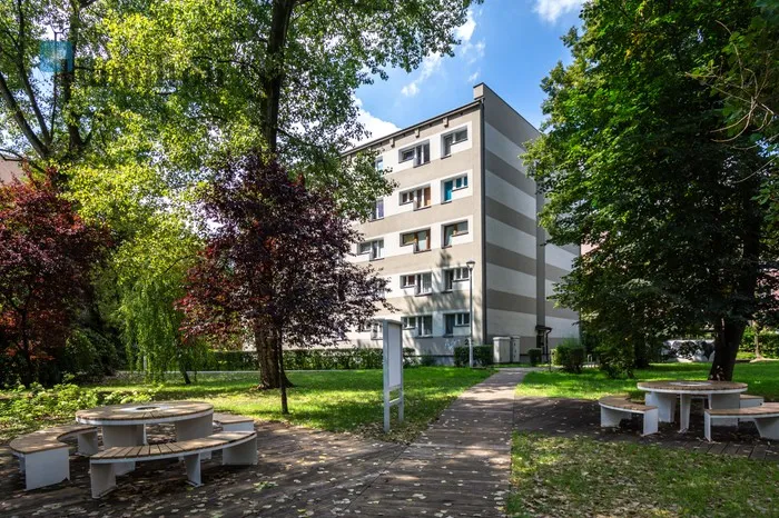 City: Kraków Street: Wileńska Region: Prądnik Czerwony Distance to centre: 2.6 km Level: 1 Price: 350000 PLN Bedrooms: 0 Bathrooms: 1 Size: 24.64m2 Price/m2: 14205 PLN - slider