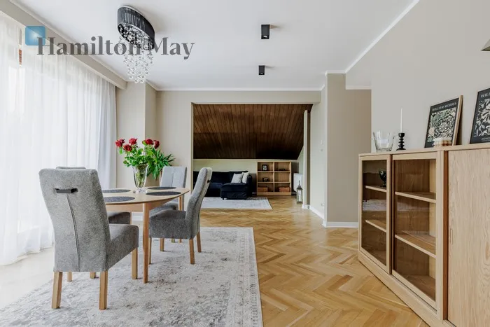 Street: Warszawska Region: Piastów Distance to centre: 12.22 km Level: 1 Price: 6500 PLN Bedrooms: 2 Bathrooms: 1 Size: 120m2 Price/m2: 54 PLN - slider