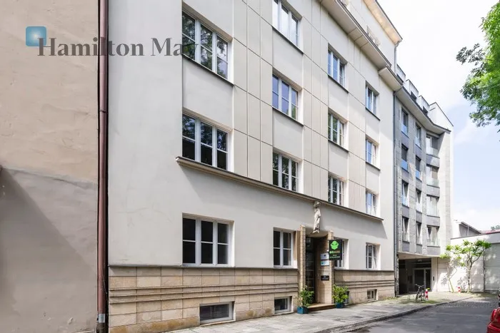 City: Kraków Street: Wilhelma Feldmana Region: Stare Miasto Level: 3 Price: 7500 PLN Bedrooms: null Bathrooms: null Plot size: nullm2 Layout: null - slider