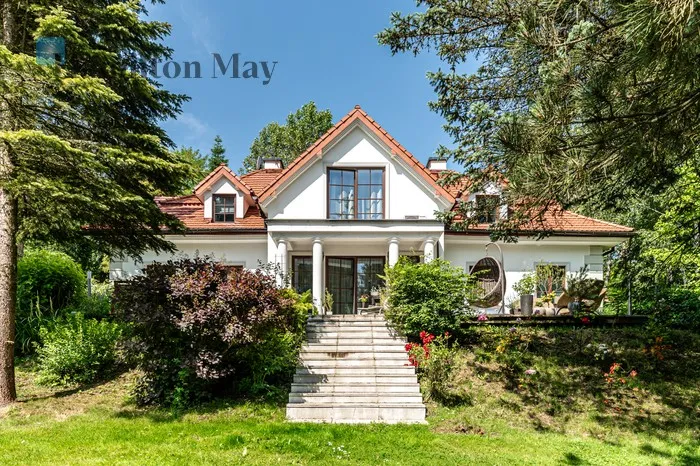 City: Bolechowice Street: Bolechowice Region: Bolechowice Price: 4750000 PLN Bedrooms: 3 Bathrooms: 3 Plot size: 9100m2 Price/m2: 14844 PLN - slider