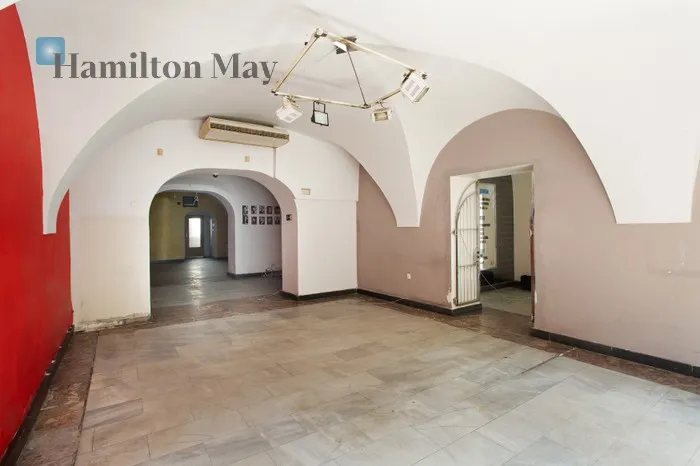 City: Kraków Street: Karmelicka - slider