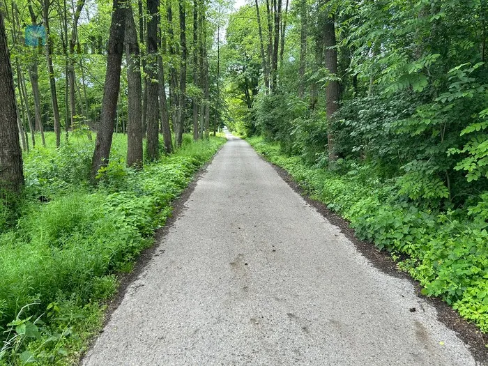 City: Regulice Street: Regulice Region: Regulice Distance to centre: 29.4 km Price: 435000 PLN Bedrooms: null Bathrooms: null Plot size: 4100m2 - slider