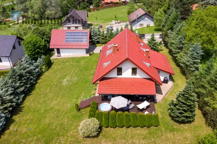 City: Siercza Street: Siercza Region: Siercza Price: 2600000 PLN Bedrooms: 5 Bathrooms: 3 Plot size: 2400m2 Price/m2: 13000 PLN - slider