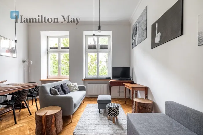 City: Kraków Street: Krowoderska Region: Stare Miasto Subregion: Piasek Distance to centre: 1.07 km Level: 1 Price: 5000 PLN Bedrooms: 2 Bathrooms: 1 Size: 75.48m2 Price/m2: 66 PLN - slider