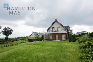 City: Mogilany Street: Parkowe Wzgórze Region: Mogilany Distance to centre: 13.82 km Price: 2670000 PLN Bedrooms: 3 Bathrooms: 2 Plot size: 600m2 Price/m2: 14355 PLN - slider