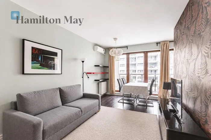 City: Warszawa Street: Wronia Region: Wola Subregion: Mirów Distance to centre: 1.9 km Level: 3 Price: 1500000 PLN Bedrooms: 1 Bathrooms: 1 Size: 53m2 Price/m2: 28302 PLN - slider