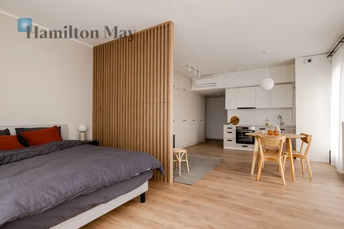 City: Warszawa Street: Grzybowska Region: Wola Subregion: Mirów Distance to centre: 1.6 km Level: 10 Price: 1356600 PLN Bedrooms: 0 Bathrooms: 1 Size: 42.93m2 - slider