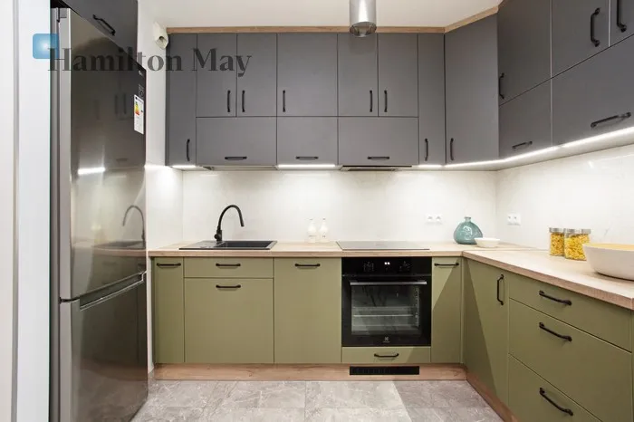 Street: Rydlówka Region: Podgórze Distance to centre: 3.16 km Level: 1 Price: 4200 PLN Bedrooms: 2 Bathrooms: 1 Size: 56m2 - slider