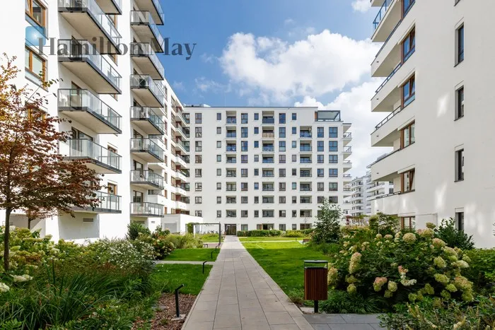 City: Warszawa Street: Konstruktorska Region: Mokotów Subregion: Służewiec Distance to centre: 5.09 km Level: 4 Price: 1270000 PLN Bedrooms: 2 Bathrooms: 2 Size: 59m2 Price/m2: 21525 PLN - slider