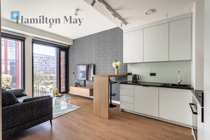 City: Warszawa Street: Prosta Region: Wola Subregion: Mirów Distance to centre: 1.95 km Level: 3 Price: 4800 PLN Bedrooms: 1 Bathrooms: 1 Size: 34m2 Price/m2: 141 PLN - slider