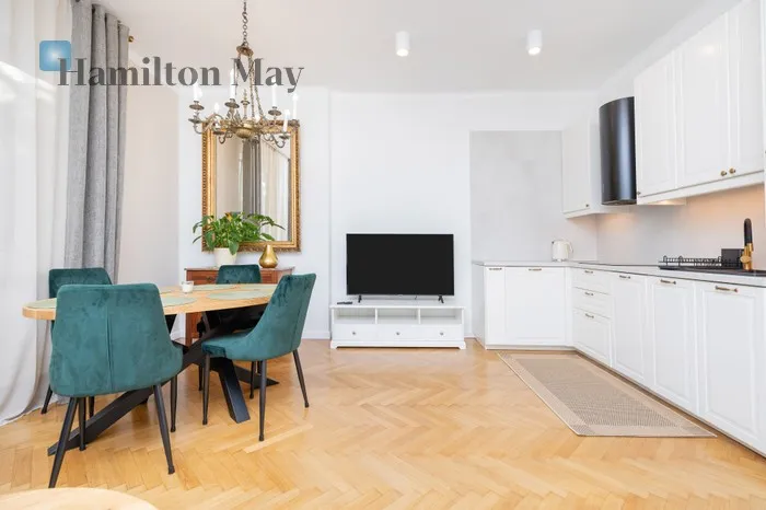 Distance to centre: 2.08 km Price: 4200 PLN - slider