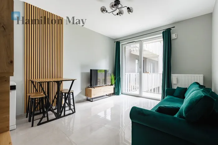 City: Warszawa Street: Gumińska Region: Wola Subregion: Odolany Distance to centre: 3.95 km Level: 1 Price: 3600 PLN Bedrooms: 1 Bathrooms: 1 Size: 38m2 - slider
