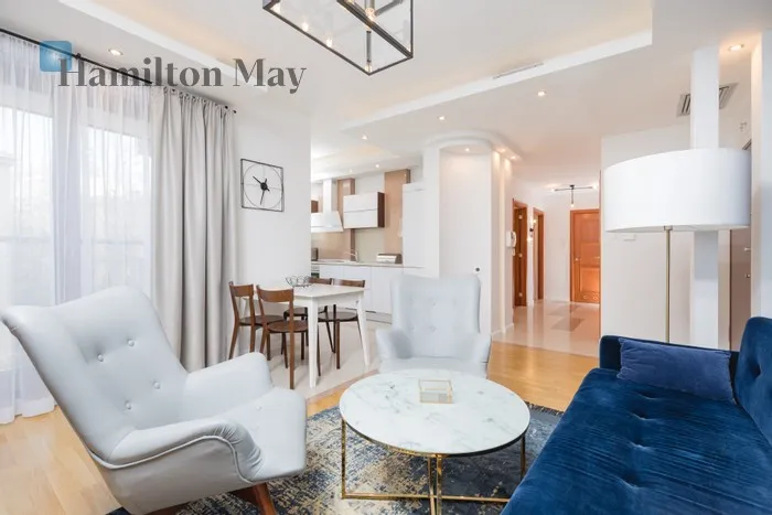 City: Kraków Street: Napoleona Cybulskiego Region: Stare Miasto Level: 2 Price: 5500 PLN Bedrooms: 2 Bathrooms: 2 Size: 74m2 - slider