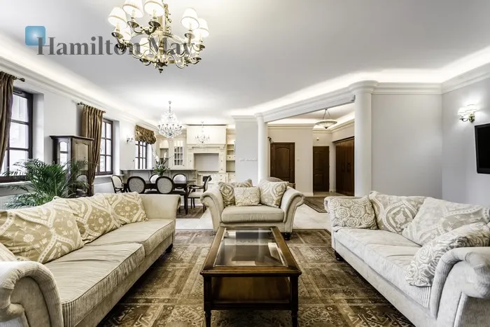 City: Warszawa Street: Leszczyny Region: Mokotów Subregion: Stegny Distance to centre: 5.19 km Level: 2 Price: 18000 PLN Bedrooms: 3 Bathrooms: 3 Size: 190m2 Price/m2: 95 PLN - slider