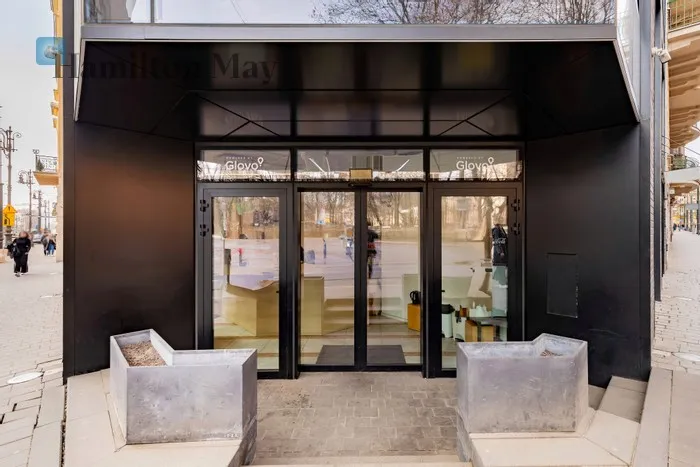 City: Kraków Street: Marszałka Józefa Piłsudskiego Region: Stare Miasto Distance to centre: 0.4 km Price: 6654286 PLN Bedrooms: null Bathrooms: null Plot size: nullm2 Layout: flexible - slider