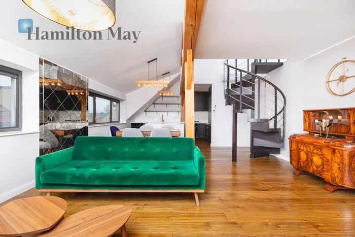 City: Kraków Street: Urzędnicza Region: Krowodrza Distance to centre: 1.61 km Level: 4 Price: 7300 PLN Bedrooms: 3 Bathrooms: 2 Size: 130m2 - slider