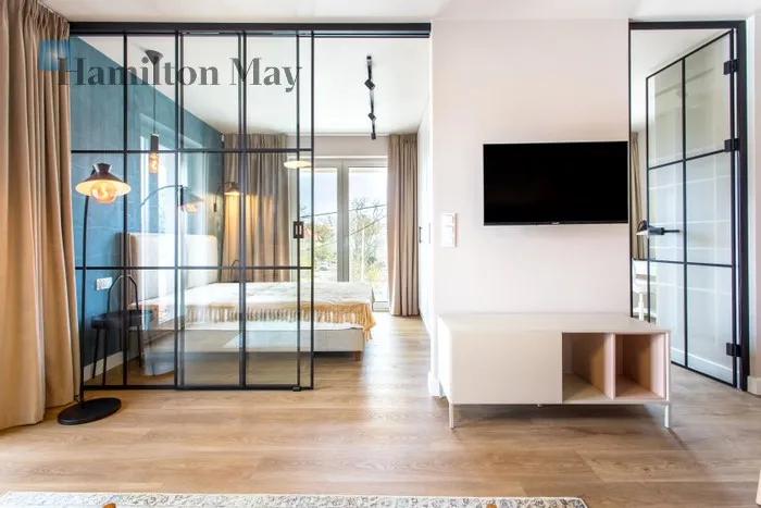 Street: Grottgera Region: Śródmieście Subregion: Biskupin Distance to centre: 4.42 km Level: 2 Price: 3864 PLN Bedrooms: 2 Bathrooms: 1 Size: 46m2 - slider