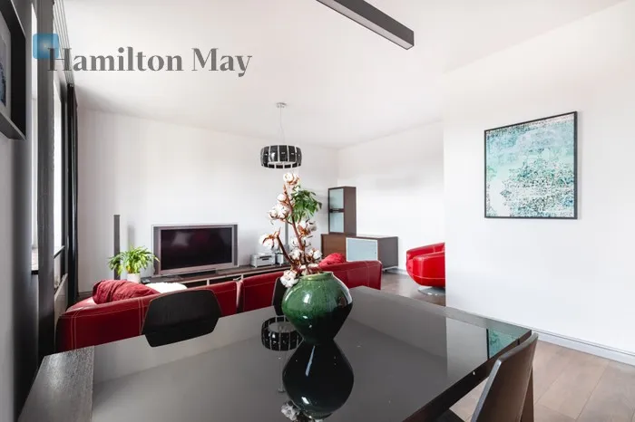 Street: Henryka Siemiradzkiego Region: Stare Miasto Subregion: Piasek Level: 3 Price: 1350000 PLN Bedrooms: 1 Bathrooms: 1 Size: 76.17m2 Price/m2: 17724 PLN - slider