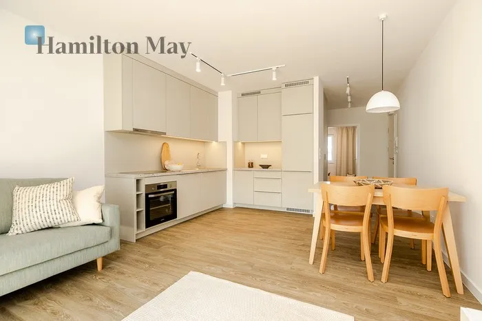 City: Warszawa Street: Bokserska Region: Mokotów Subregion: Służewiec Distance to centre: 6.51 km Level: 4 Price: 1000000 PLN Bedrooms: 1 Bathrooms: 1 Size: 48.72m2 - slider