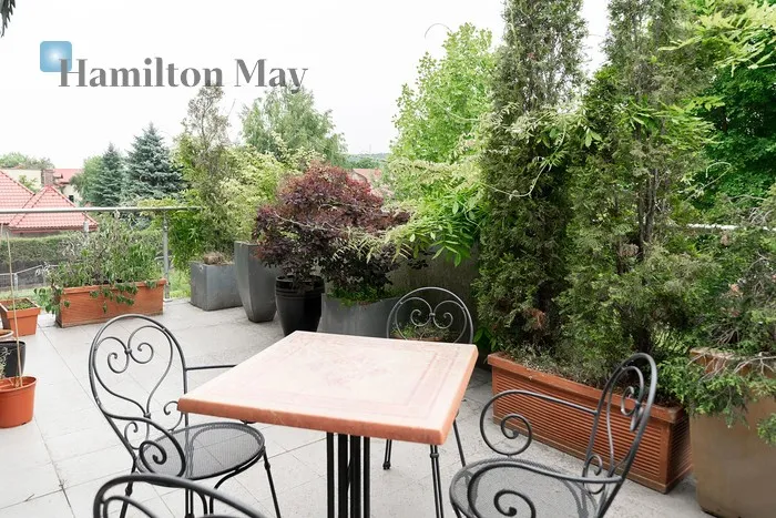 Region: Zwierzyniec Distance to centre: 4.34 km Level: 1 Price: 9990 PLN Bedrooms: 4 Bathrooms: 3 Size: 188m2 Price/m2: 53 PLN - slider