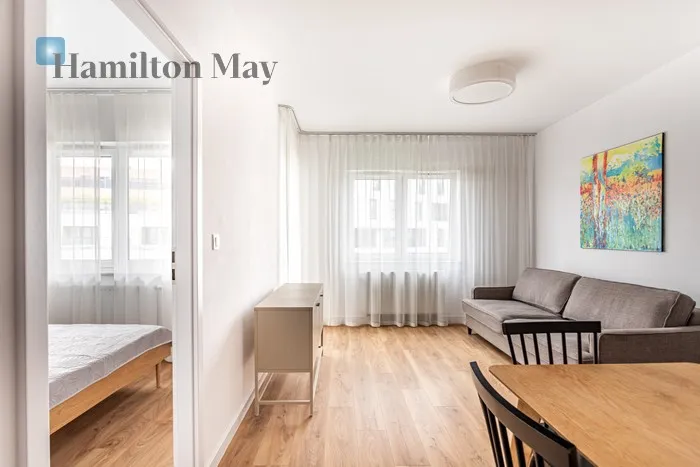 City: Warszawa Street: Bokserska Region: Mokotów Subregion: Służewiec Distance to centre: 6.56 km Level: 9 Price: 860000 PLN Bedrooms: 1 Bathrooms: 1 - slider